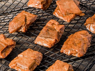网红零食烤肉豆干 手撕肉豆腐干 夹肉豆腐干五香香辣豆脯一件代发图2