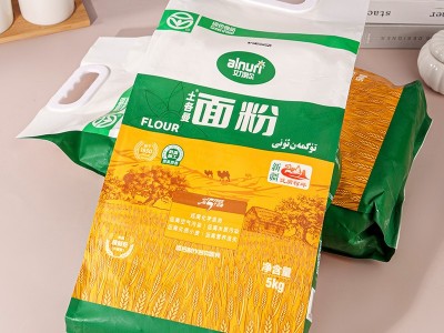新疆艾力努尔土各曼面粉5斤冬小麦面粉包子饺子面条通用面粉包邮图2