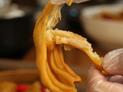 龙岩醋泡泡鸭爪清香鸭掌卤味小零食鸭脚解馋特产厂家批发即食香辣图5