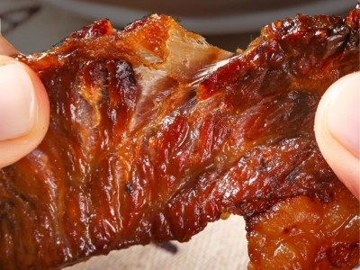 内蒙古风干牛胸口肥瘦相间牛肉干纯牛肉简装原味黄牛肉烤肉高蛋白图4