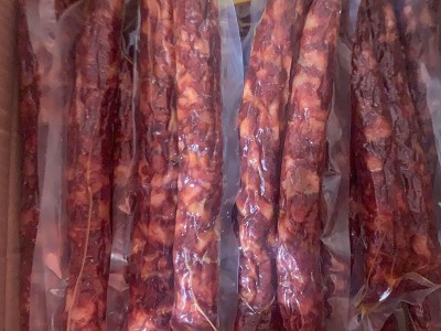 广西熏土肠批发麻辣香肠真空包装 厂家批发农家自制腊肠腊味图2