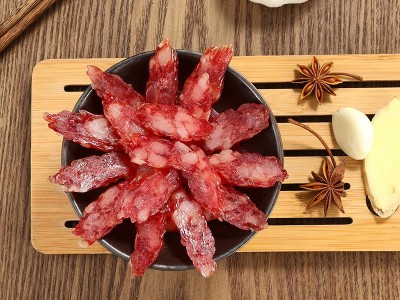 多规格来图加工广式腊肠真空装广味香肠 咸甜麻辣农家煲仔饭腊味图2