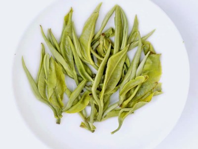 2026年明前翠玉白芽松针云南绿茶白毫春尖烘青滇绿茶一芽一叶新茶图3